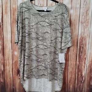 Large Lularoe Irma Tee
